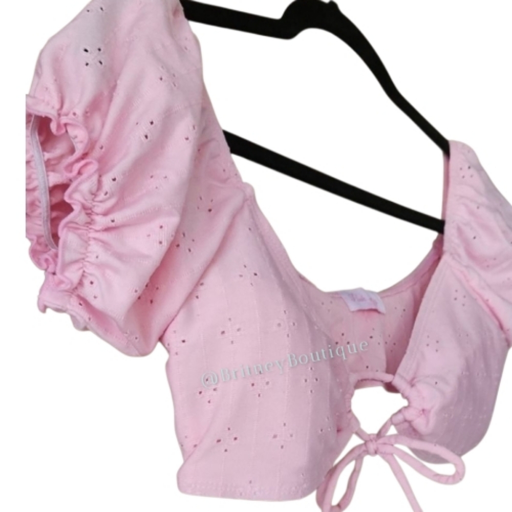 Pink Lilly | Pink Eyelet Crop Top